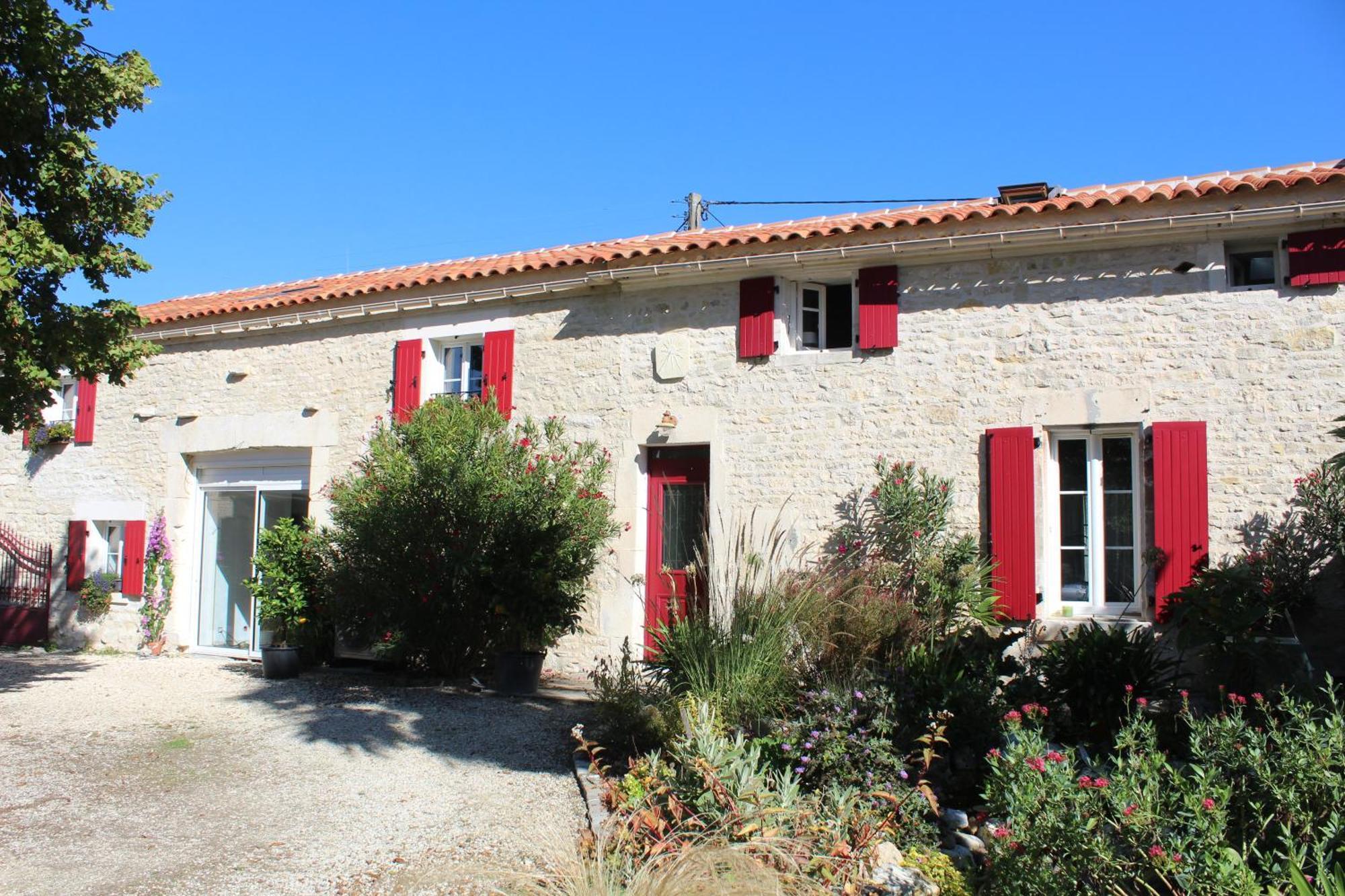 مبيت وإفطار Mérignac La Douce Charentaise المظهر الخارجي الصورة
