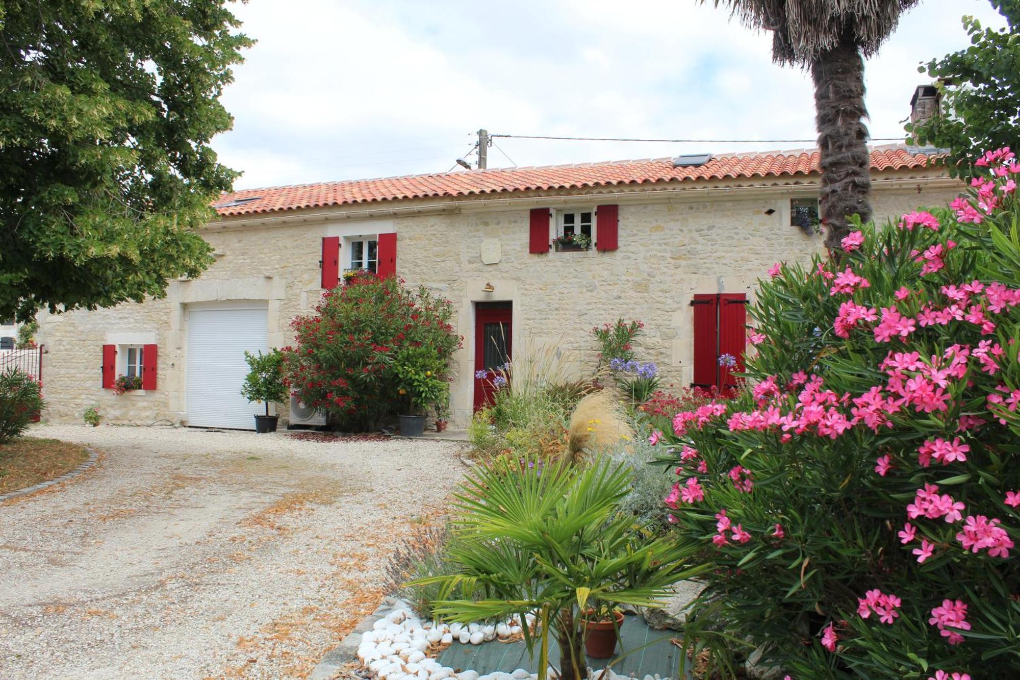مبيت وإفطار Mérignac La Douce Charentaise المظهر الخارجي الصورة