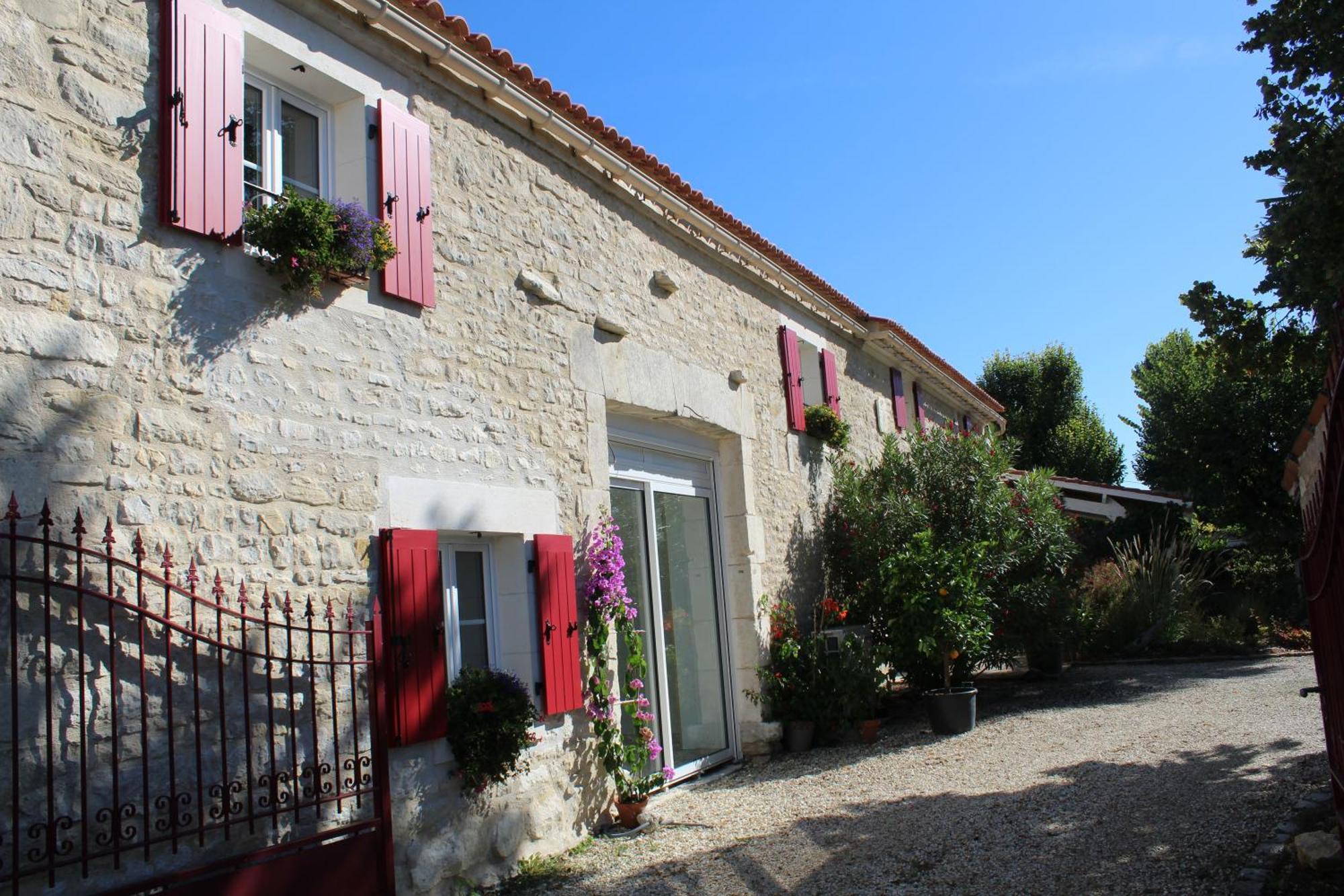 مبيت وإفطار Mérignac La Douce Charentaise المظهر الخارجي الصورة